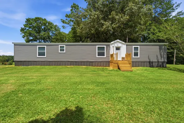 15 Ogwynn Rd., Sumrall, MS 39482