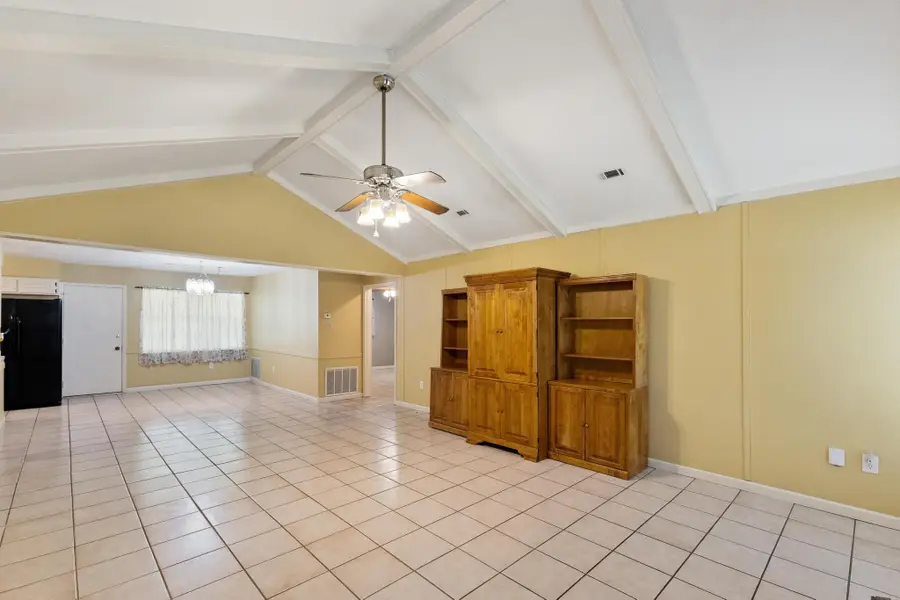207 Whispering Pines Dr., Hattiesburg, MS 39402 - #2