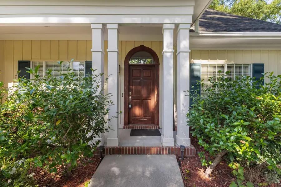 92 Highpointe Dr., Hattiesburg, MS 39402 - #3