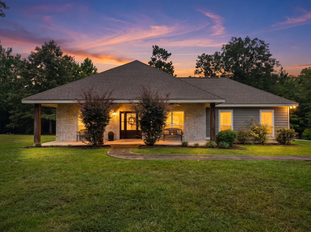 595 Nellwood Dr., Hattiesburg, MS 39402 - #1