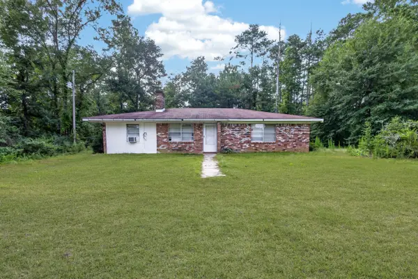 921 Crooked Creek, Silver Creek, MS 39663