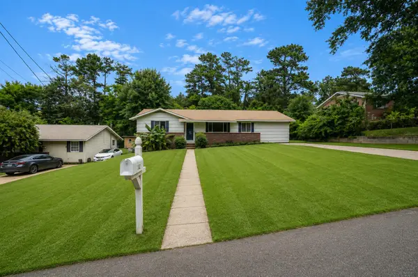 102 Hilltop Dr., Petal, MS 39465