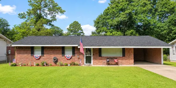 205 Barron St., Petal, MS 39465