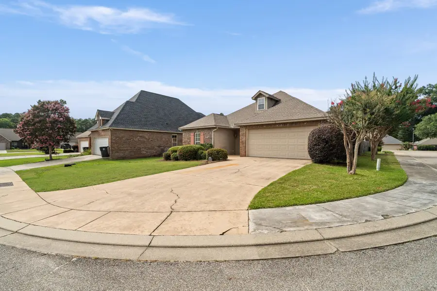 6 Beauregard Dr., Hattiesburg, MS 39402 - #2