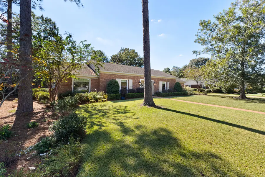 3202 Jamestown Rd., Hattiesburg, MS 39402 - #2