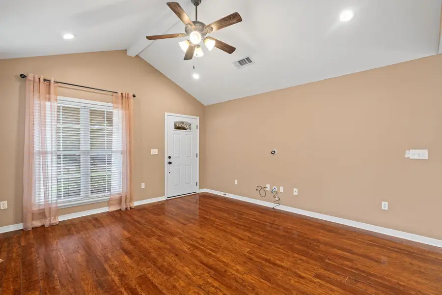 96 Hawthorne Dr., Hattiesburg, MS 39402 - #3
