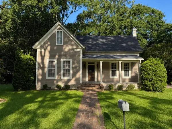 615 East Ave., Columbia, MS 39429