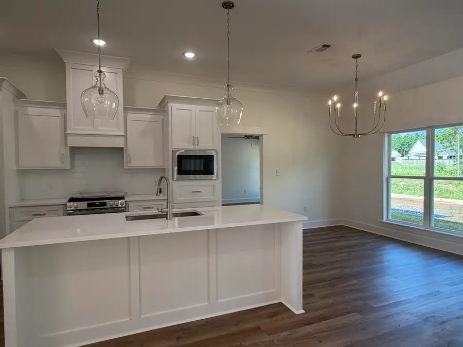 17 Redmont Dr., Sumrall, MS 39482 - #3