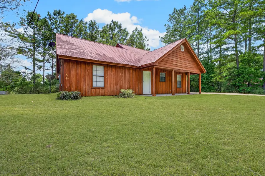 61 Pinehills Dr., Collins, MS 39428 - #2