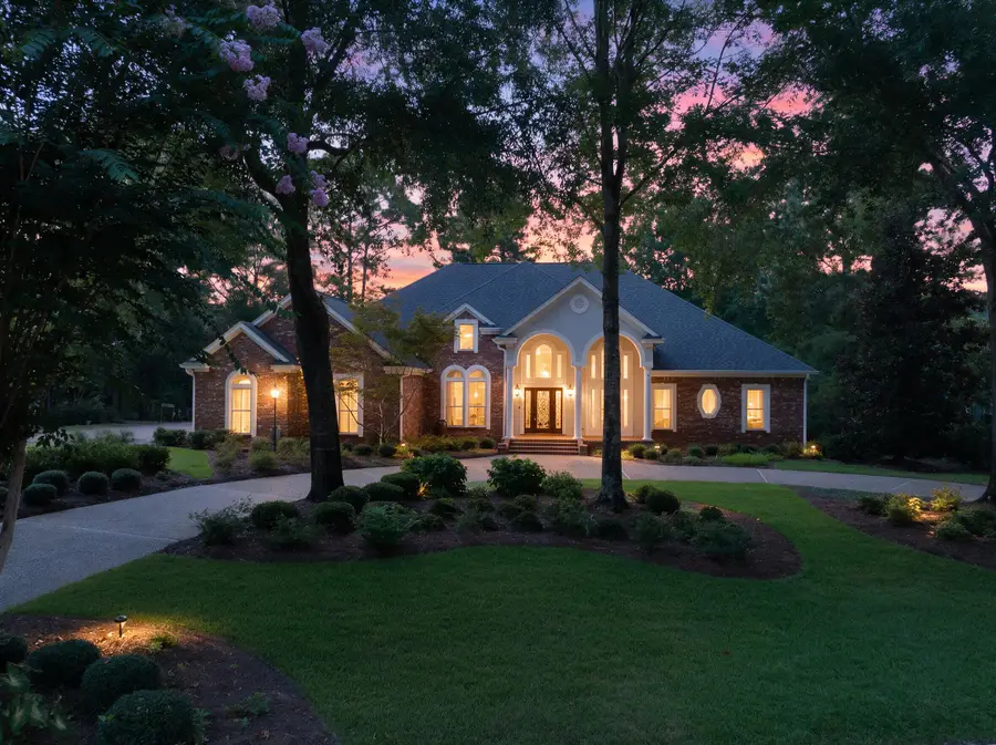 206 Timberton Dr., Hattiesburg, MS 39401 - #2