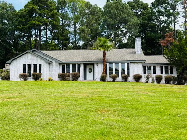 112 Greenwood Dr., Hattiesburg, MS 39402