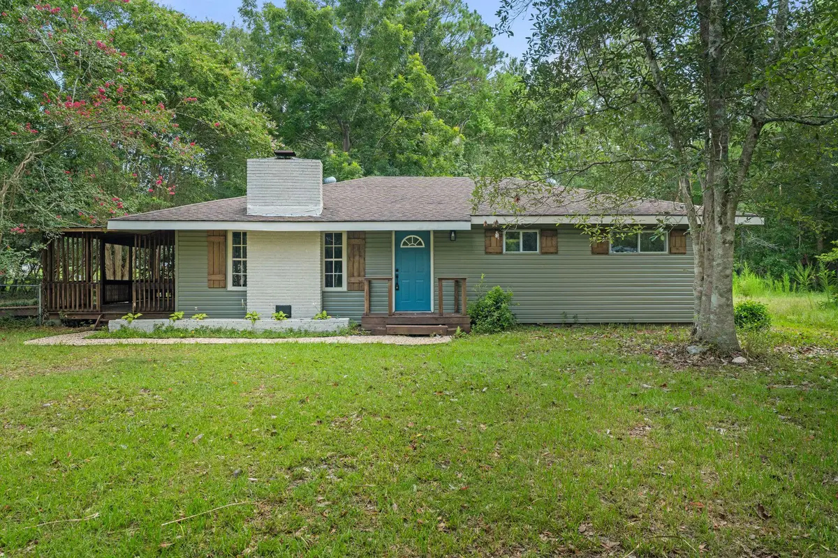 3617 Druey Ave., Moss Point, MS 39562 - #1