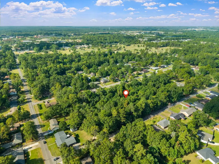 3208 Rosewood Dr., Hattiesburg, MS 39401 - #3