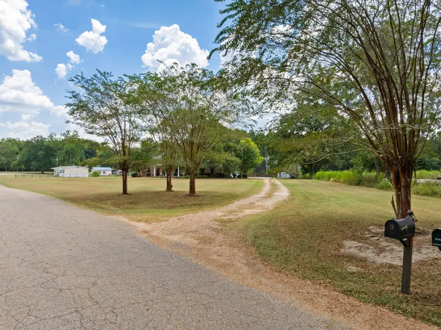 18 Eric Nobles Ln., Sumrall, MS 39482 - #2