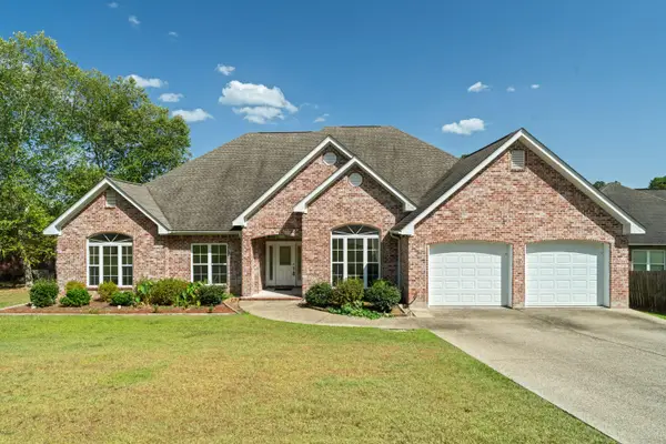66 W Shore Dr., Hattiesburg, MS 39402