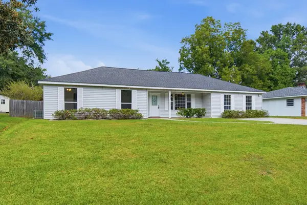 213 Rayburn Pl, Hattiesburg, MS 39402