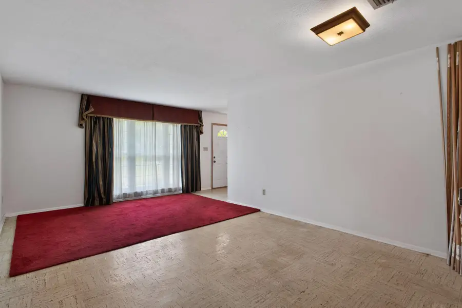 701 Hillendale Dr., Hattiesburg, MS 39402 - #3