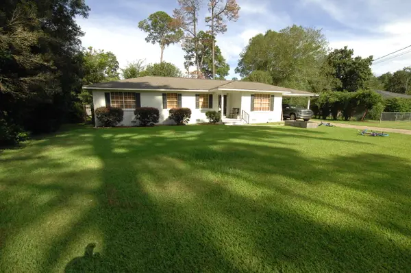922 Meadowood, Columbia, MS 39429