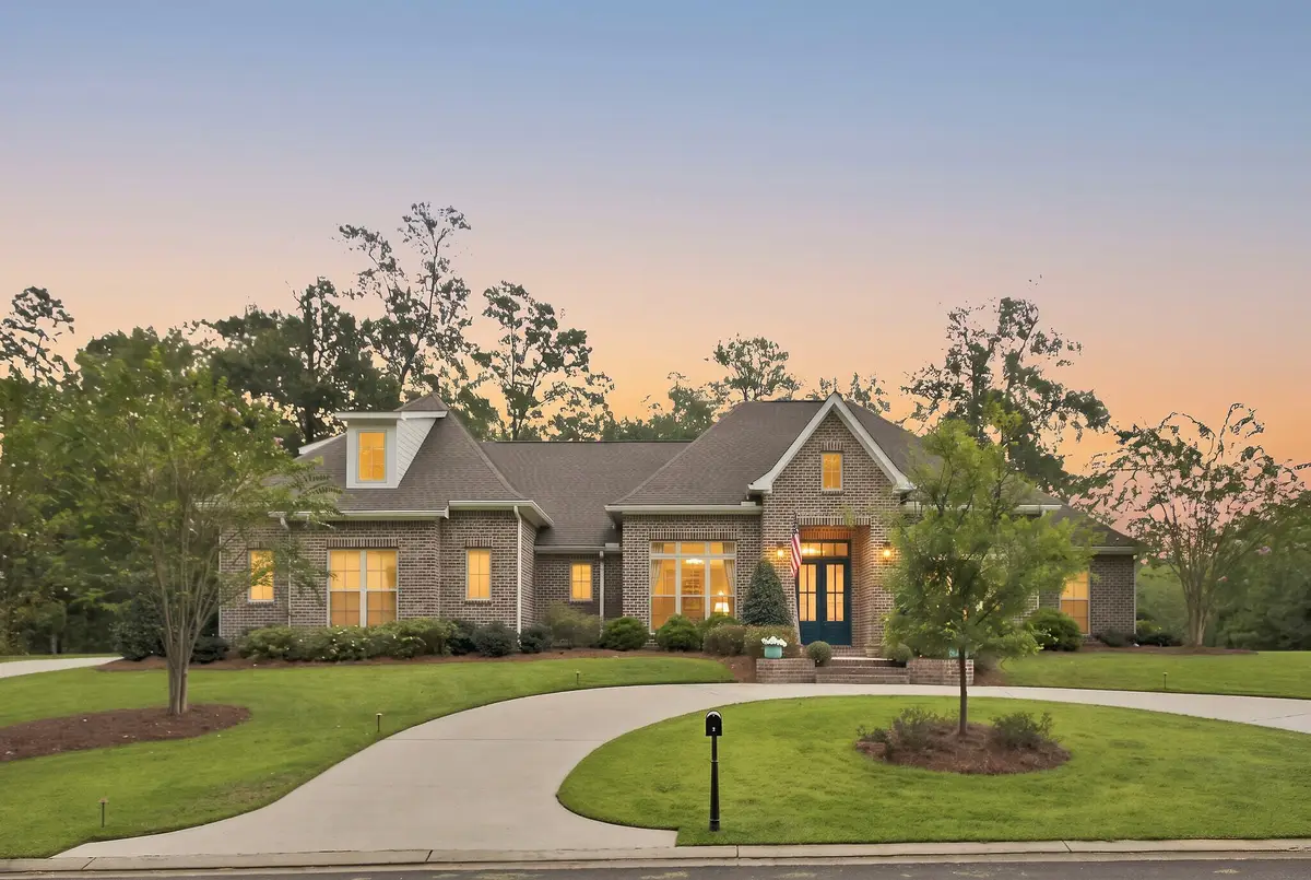 8 Brookhollow Blvd., Hattiesburg, MS 39402 - #1