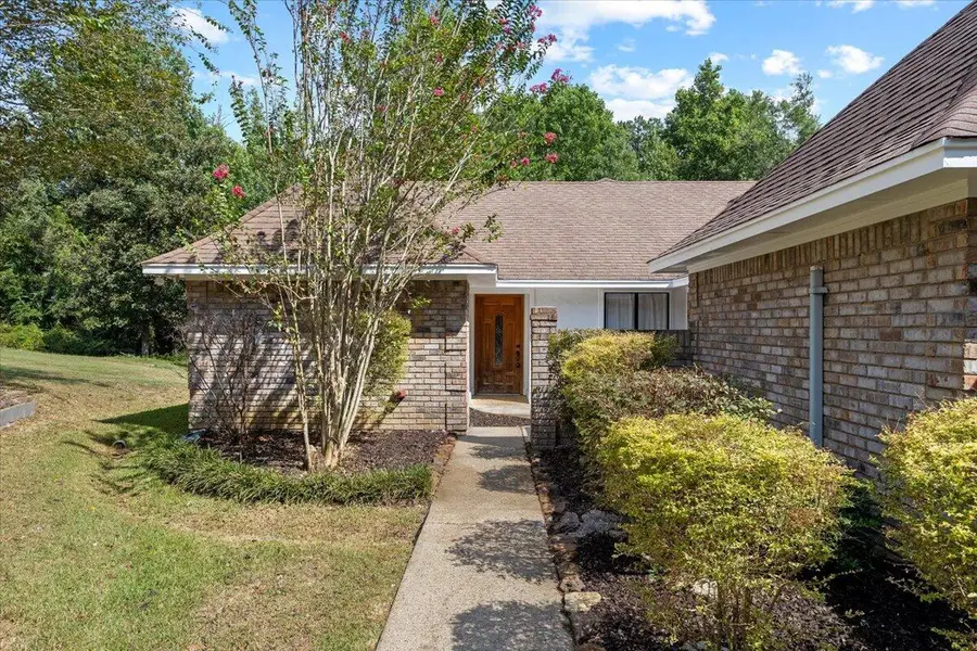 99 Poplar Dr., Hattiesburg, MS 39402 - #3