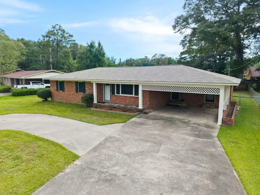 1561 Sumrall, Columbia, MS 39429 - #2