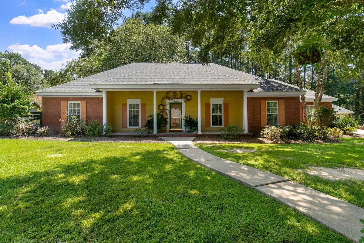 13 William Oaks Dr., Hattiesburg, MS 39402 - #1
