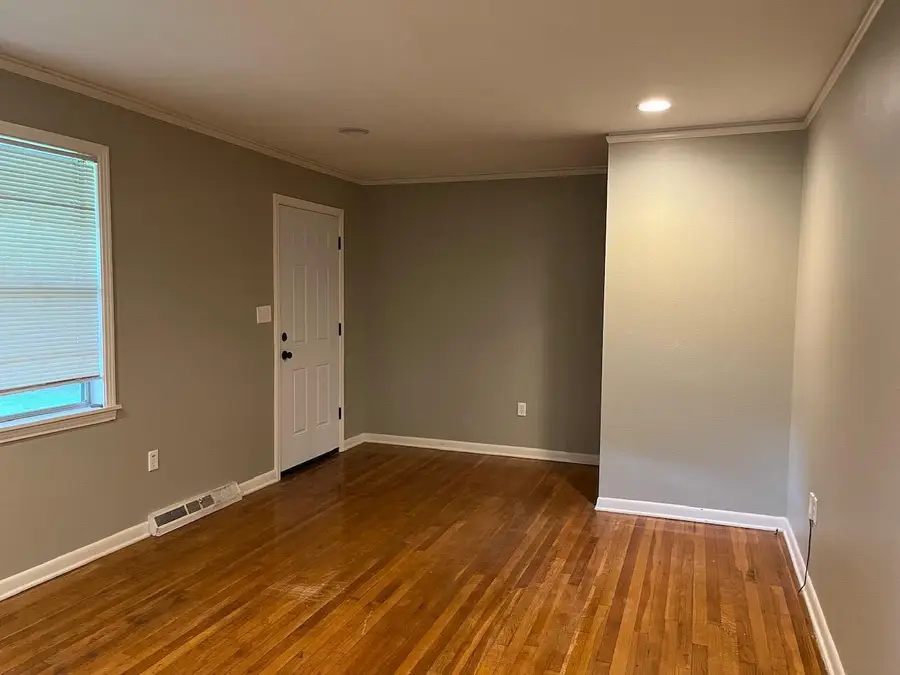 1010 Windsor Dr., Hattiesburg, MS 39402 - #3