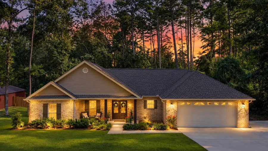 180 Cameron Rd., Hattiesburg, MS 39402 - #3