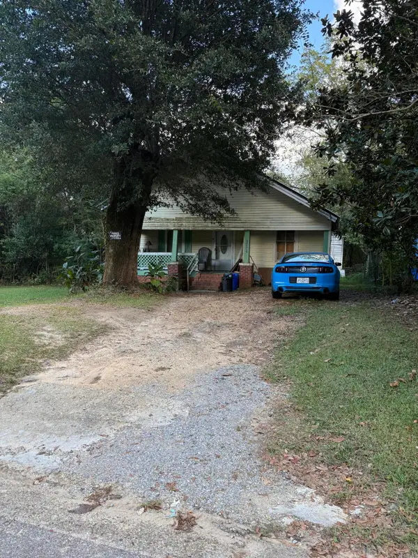 2443 N 1st Ave., Laurel, MS 39440