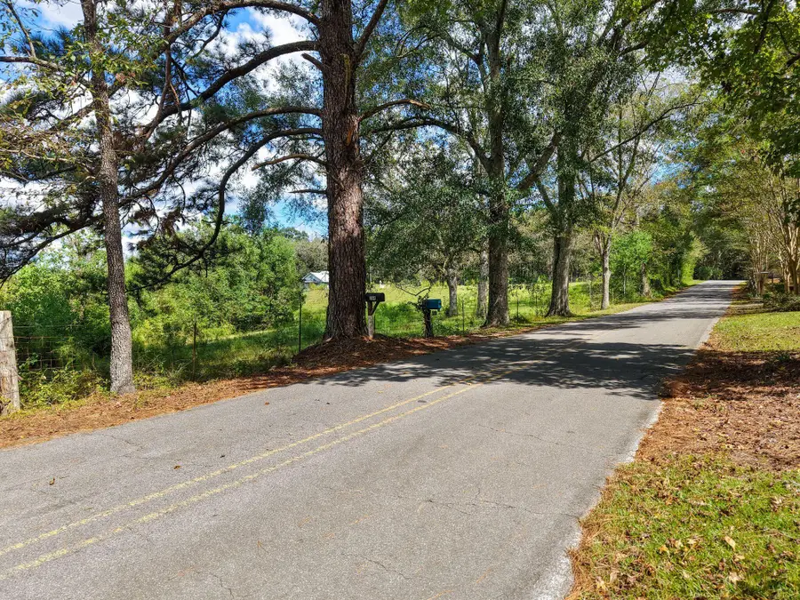 000 Niemeyer Rd., Lumberton, MS 39455 - #3