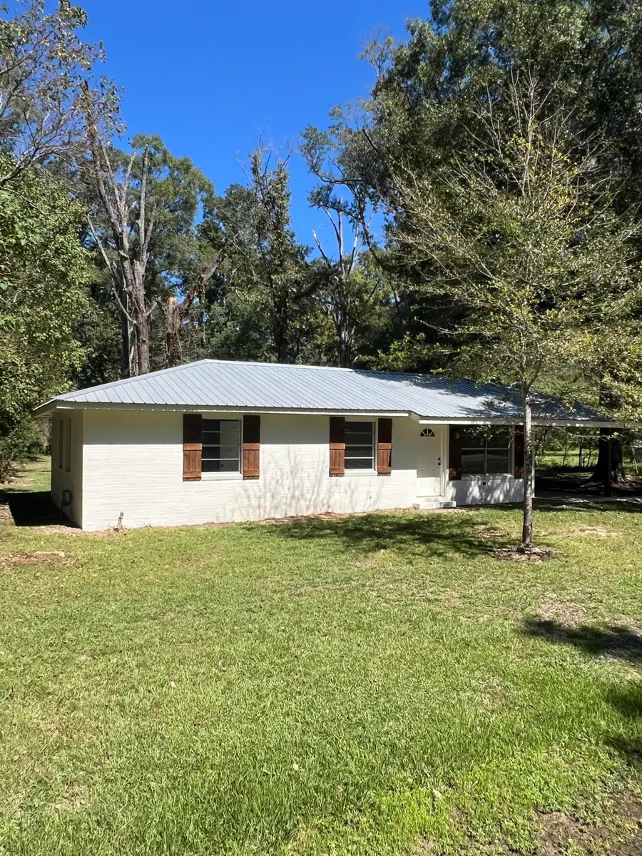 208 Wiggins, Columbia, MS 39429 - #2