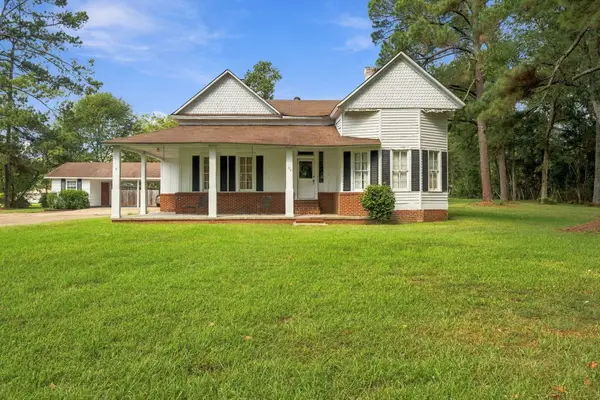 288 Magnolia Dr., Raleigh, MS 39153
