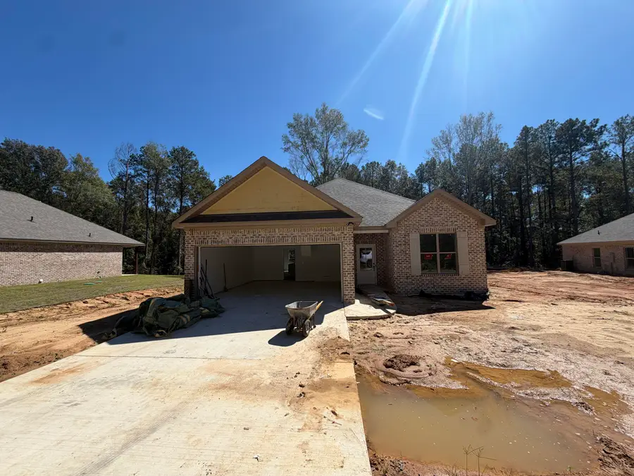 245 Smith Dr., Mendenhall, MS 39114 - #2