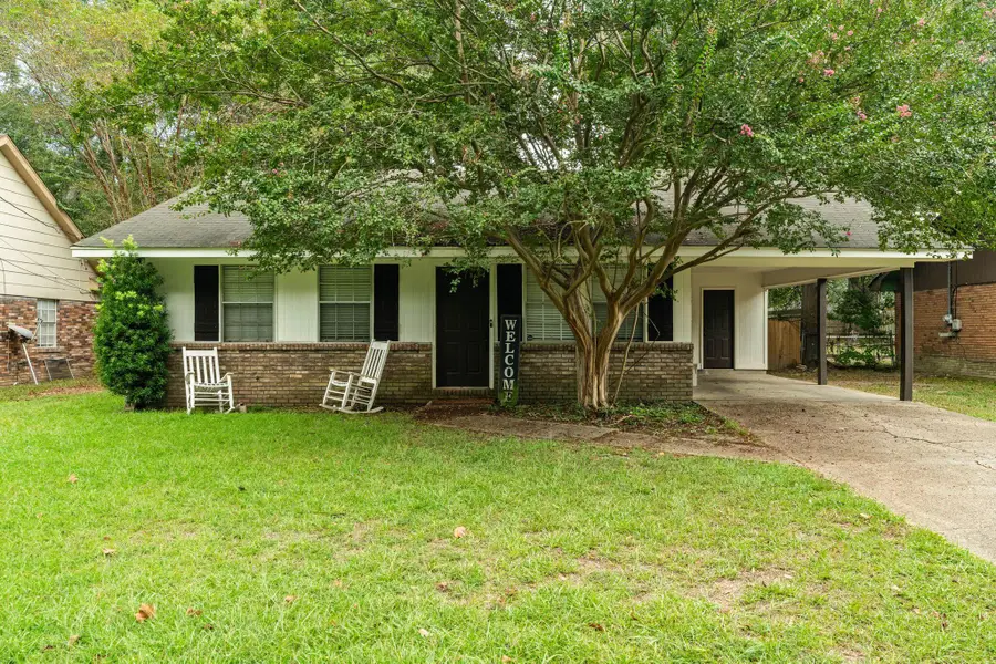201 Fox Run Dr., Hattiesburg, MS 39402 - #3