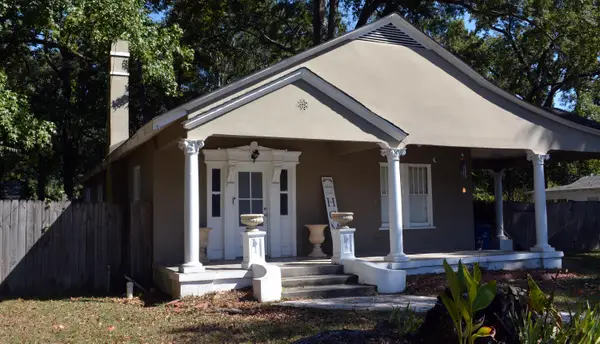 323 Park Ave., Hattiesburg, MS 39401
