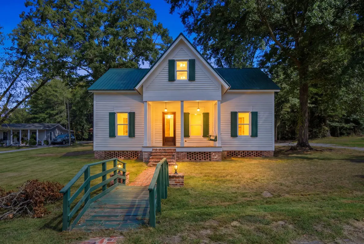 800 E Ivy St., Ellisville, MS 39437 - #1