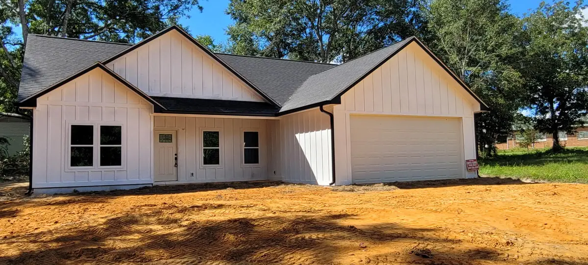 500 Lily Cir., Richton, MS 39476 - #1