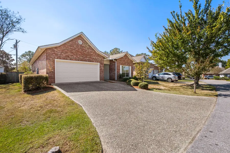 48 Stones Throw Dr., Hattiesburg, MS 39402 - #2
