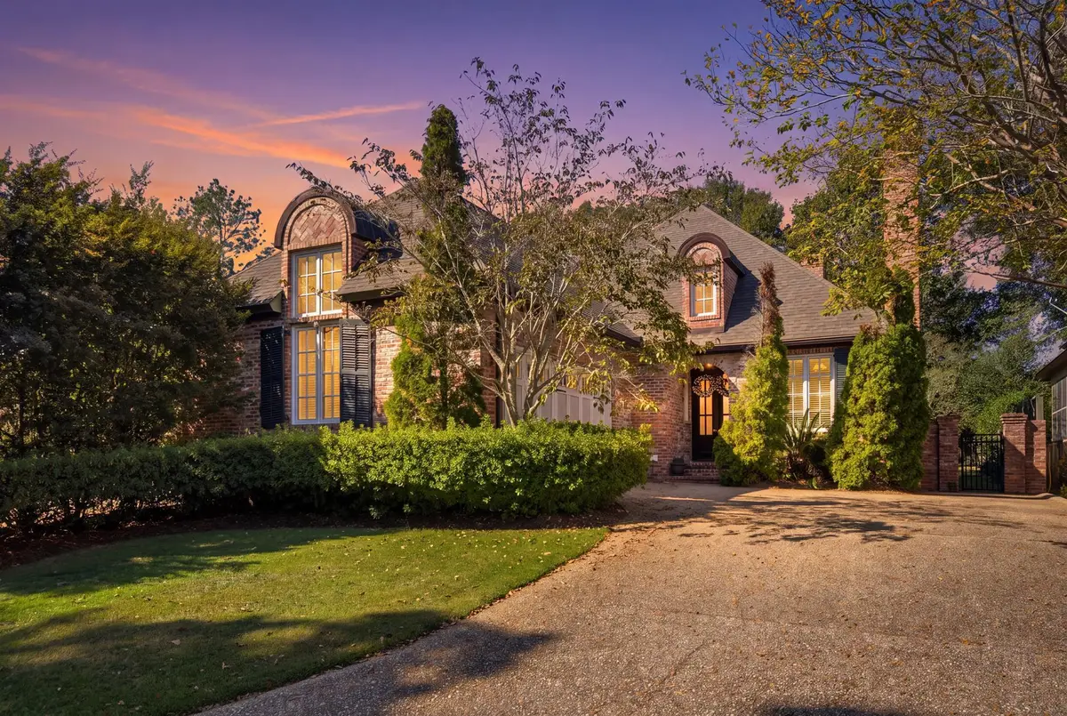 11 Golf Club Road, Hattiesburg, MS 39402 - #1