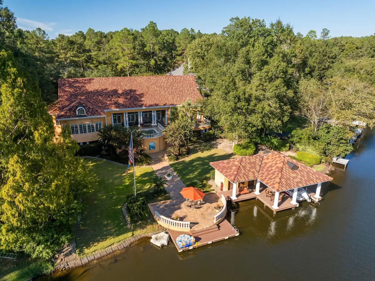 16 Chandeleur Point, Hattiesburg, MS 39402 - #1