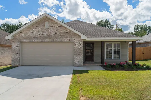 12 Jackson Square Dr., Hattiesburg, MS 39402