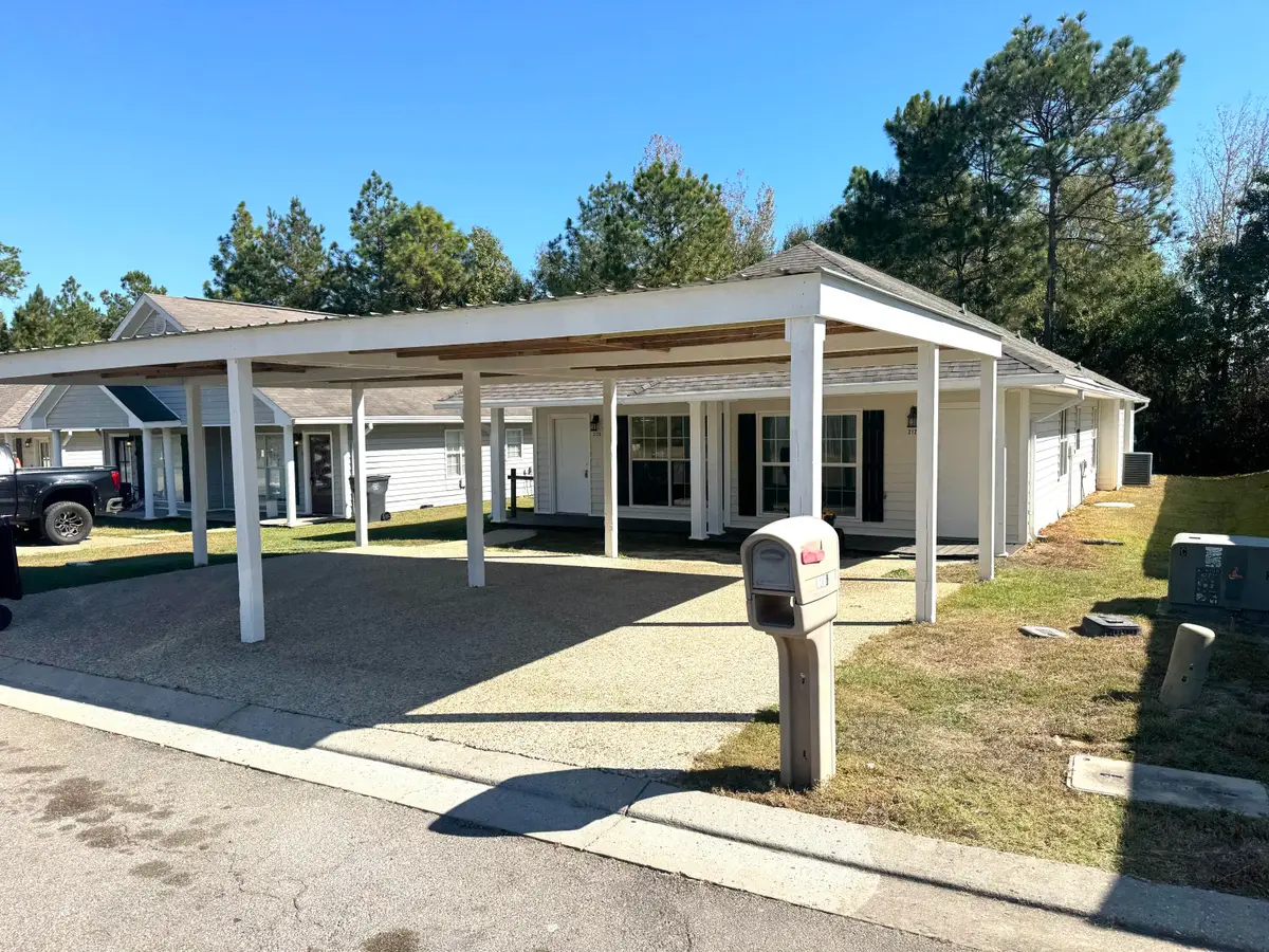 212 Hawthorne Dr., Hattiesburg, MS 39402 - #1