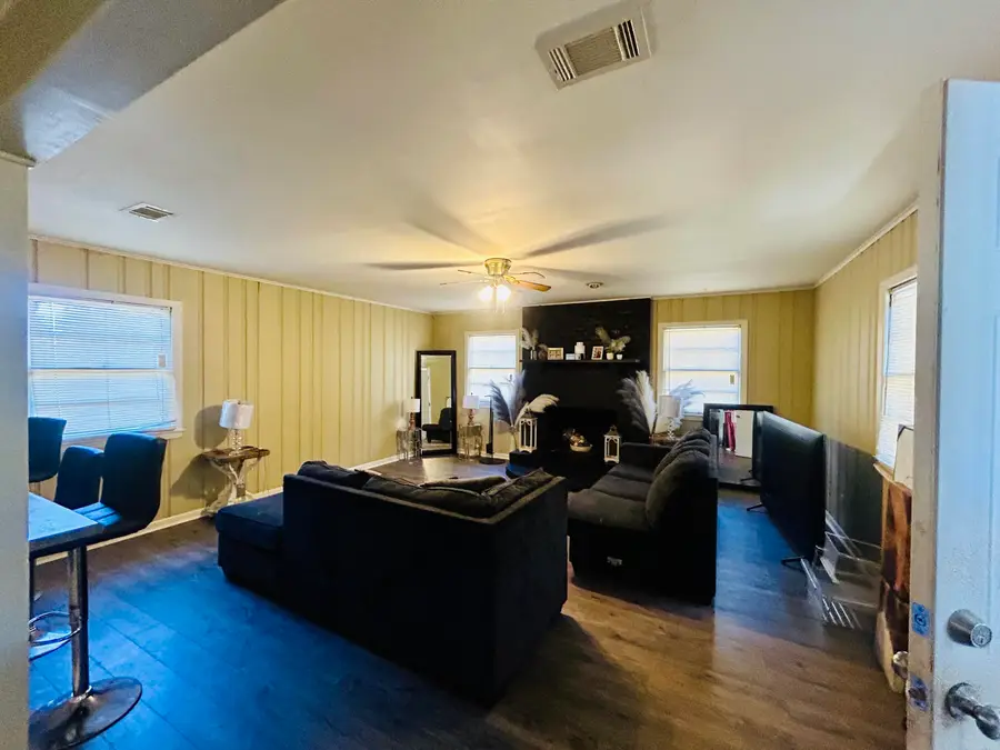 611 Cypress St., Columbus, MS 39702 - #2