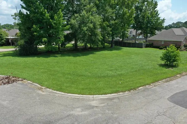 7 & 9 Amyden Court, Laurel, MS 39443