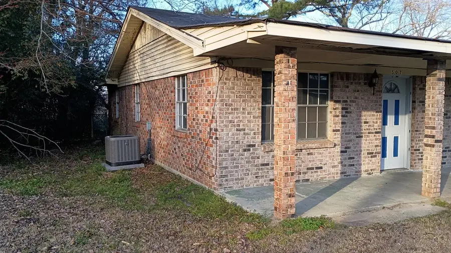 507 East 19th St, Laurel, MS 39440 - #3