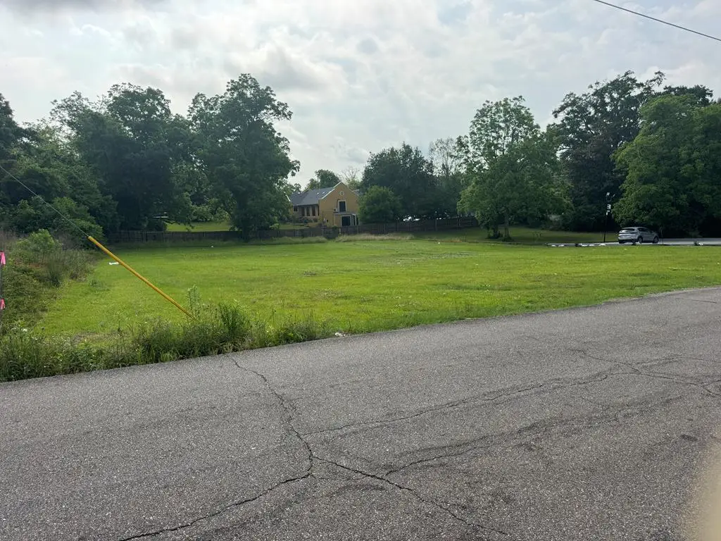 1037 N. 16 The Ave., Laurel, MS 39440 - #1