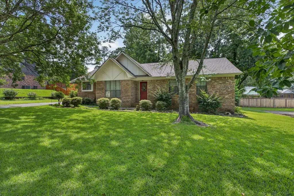 17 Katherine St, Laurel, MS 39440 - #1