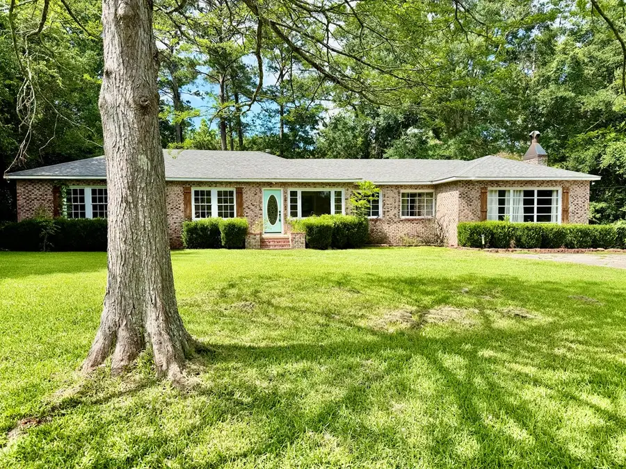 55 Lindsey Drive, Laurel, MS 39440 - #2