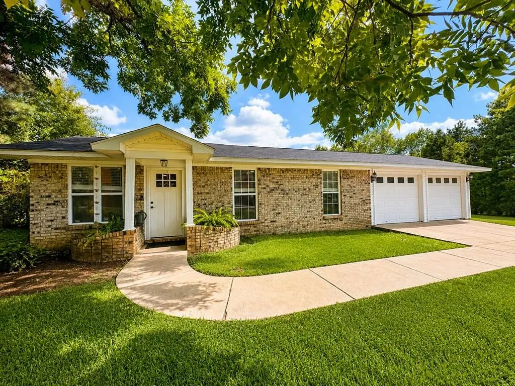 612 Trace Rd, Laurel, MS 39443 - #1