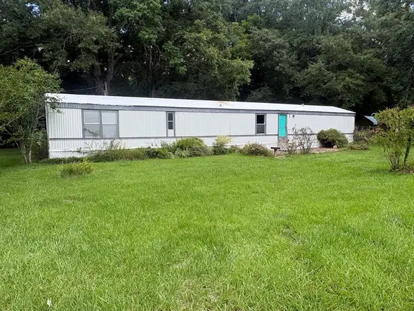 808 Main Street, Sandersville, MS 39477